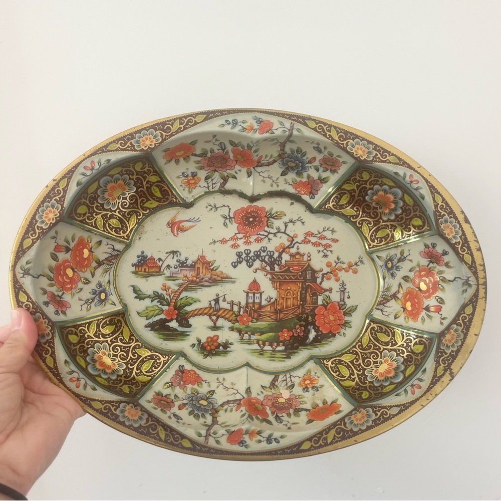 Daher Decorated Ware Oval Tin Platter with Floral and Scenic Design Raised Metal